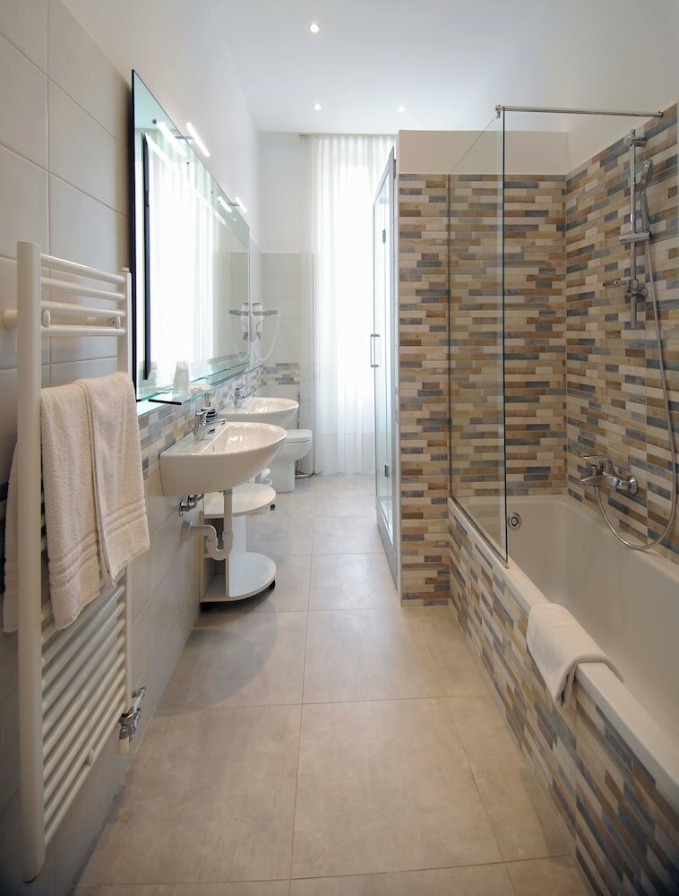 Фото Hotel Alexander