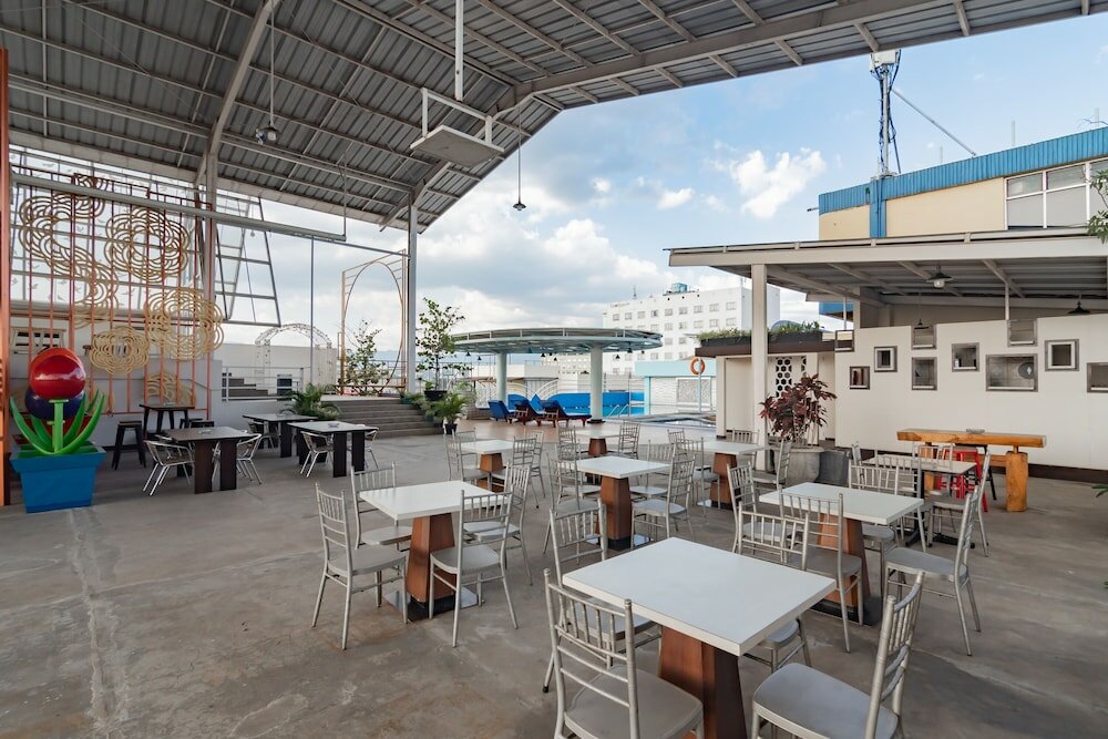 Фото RedDoorz Premium near Bandung Station