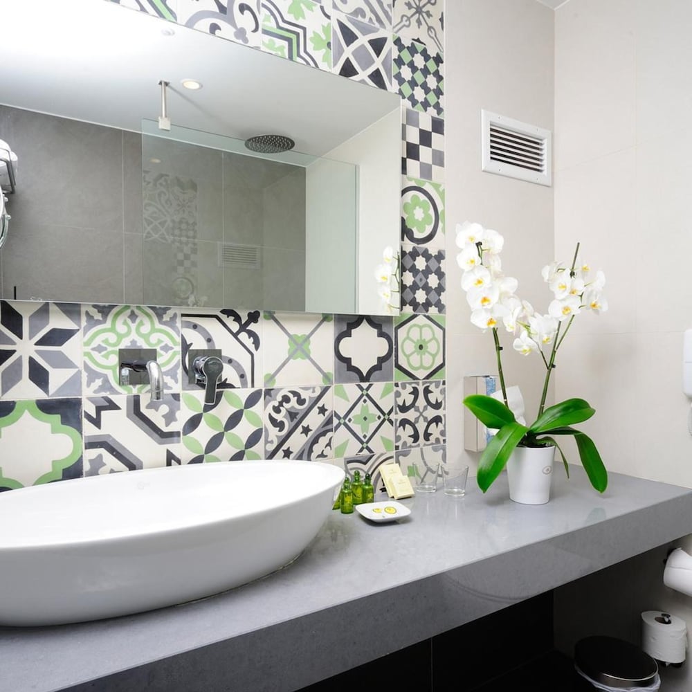 Фото Atrium Ambiance Hotel