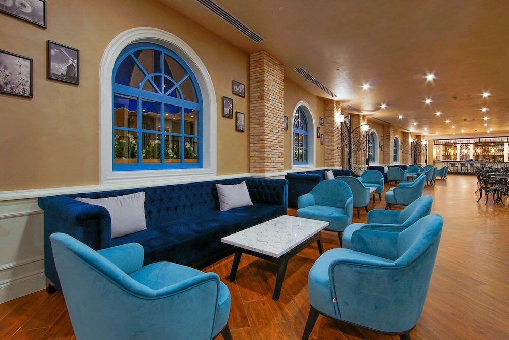 Фото Limak Cyprus Deluxe Hotel