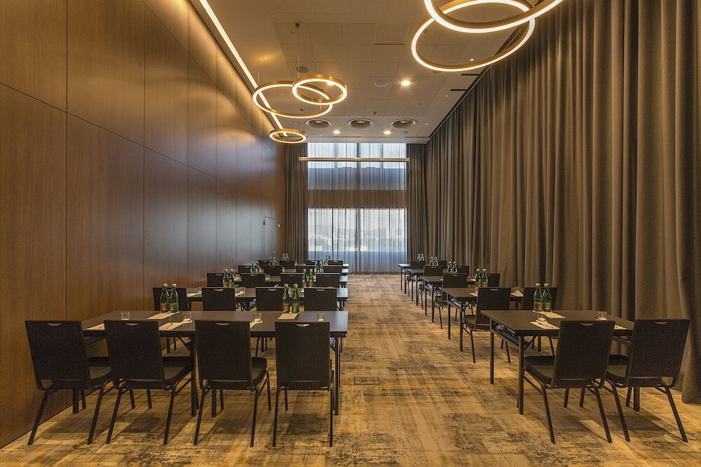 Фото Hilton Garden Inn Zagreb - Radnicka