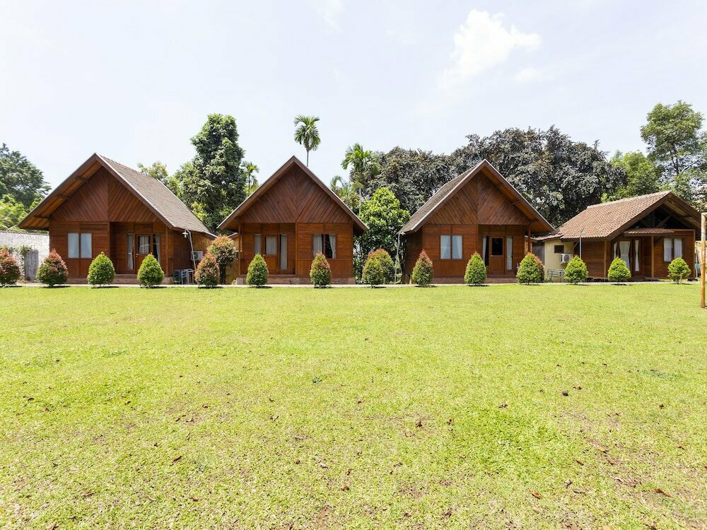 Hotel Oyo 883 Pavo Resort, West Java, photo