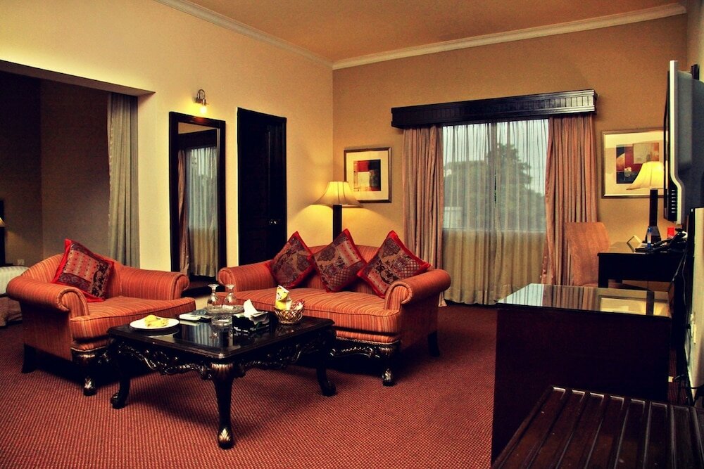 Фото Bravo Suites Hotel