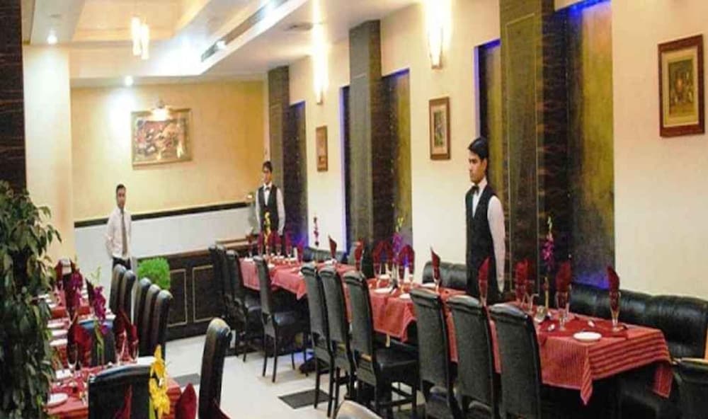 Фото Hotel Simran Heritage