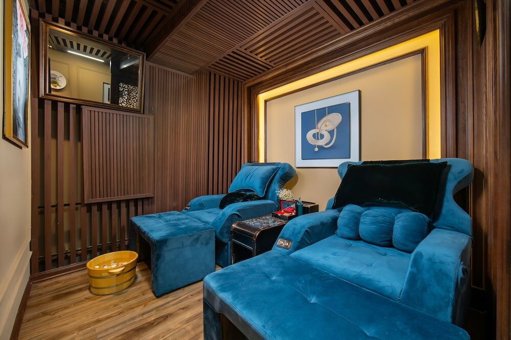 Фото The Q Hotel Hanoi