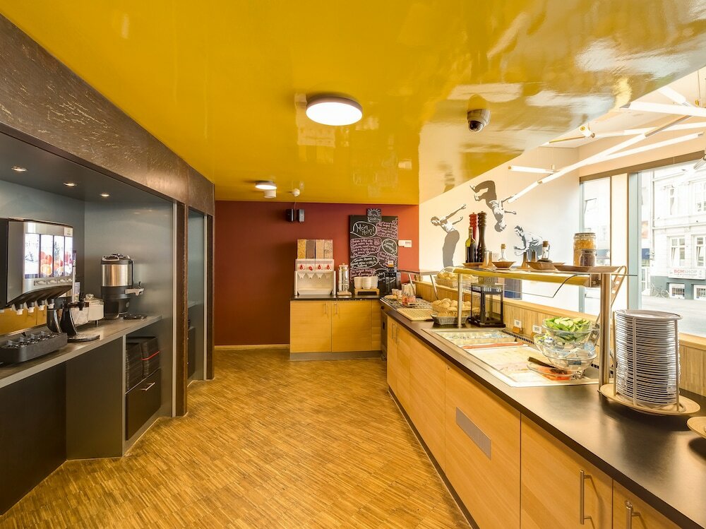 Фото Generator Hamburg