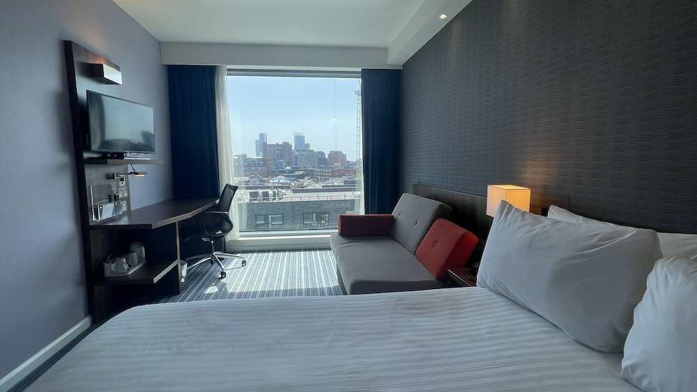 Фото Holiday Inn Express Manchester City Centre - Arena