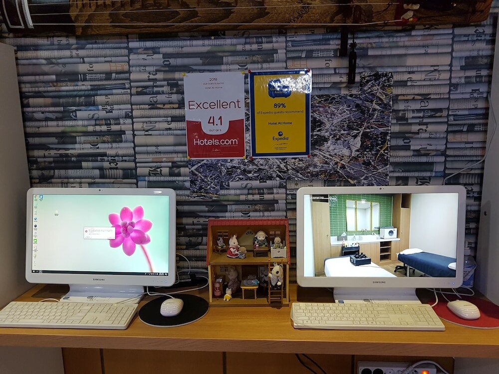 Фото Hotel At Home