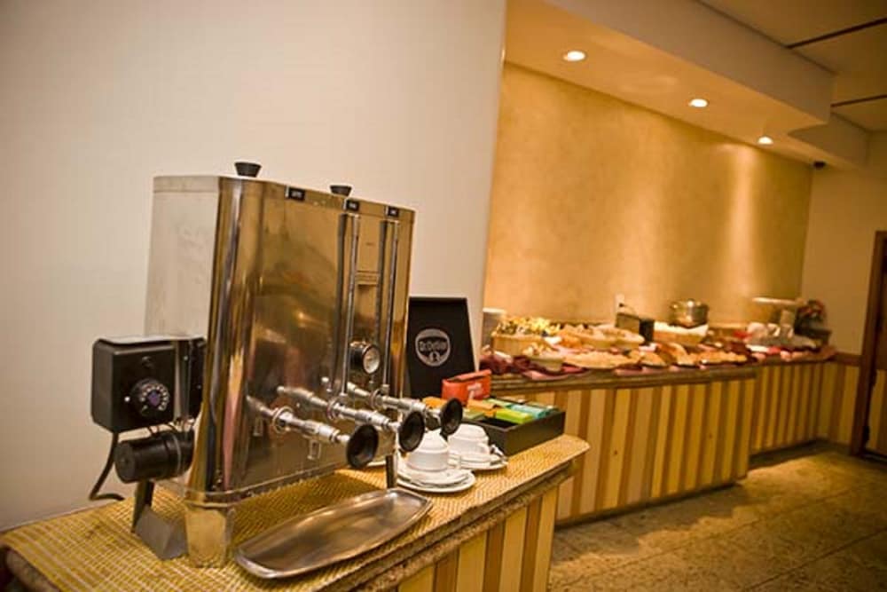 Фото Hotel Carillon