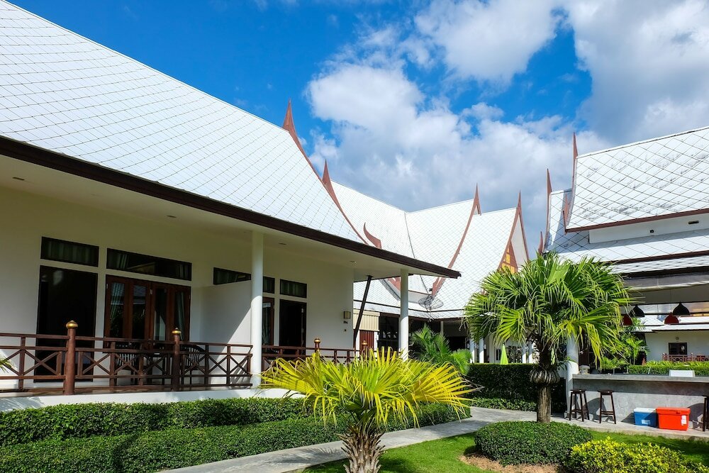 Фото Bhu Tarn Koh Chang Resort and SPA