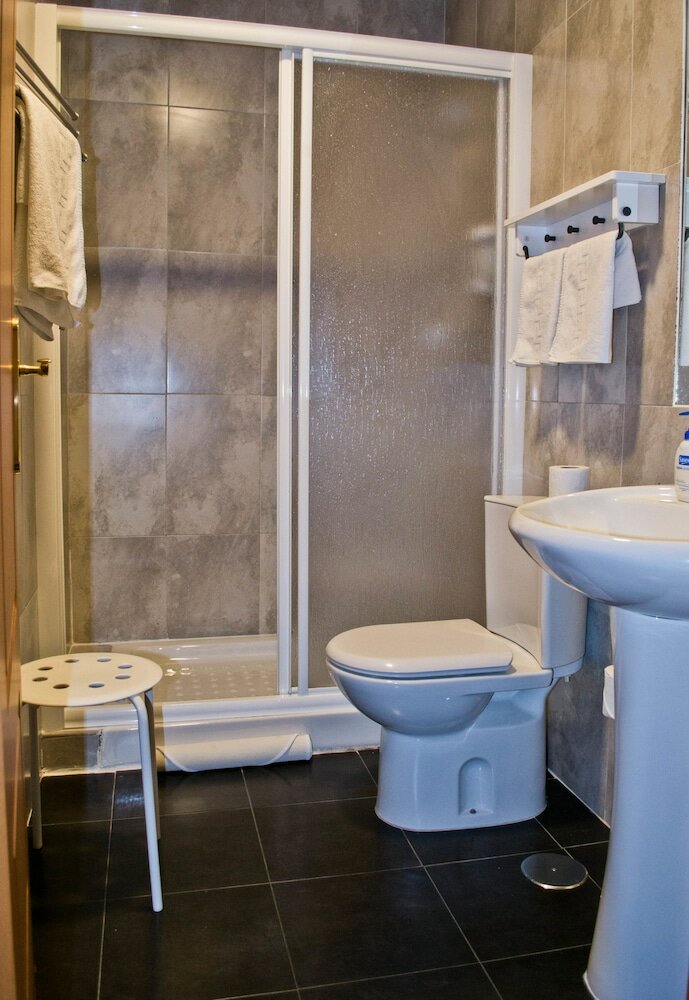 Фото Hostal San Vicente II