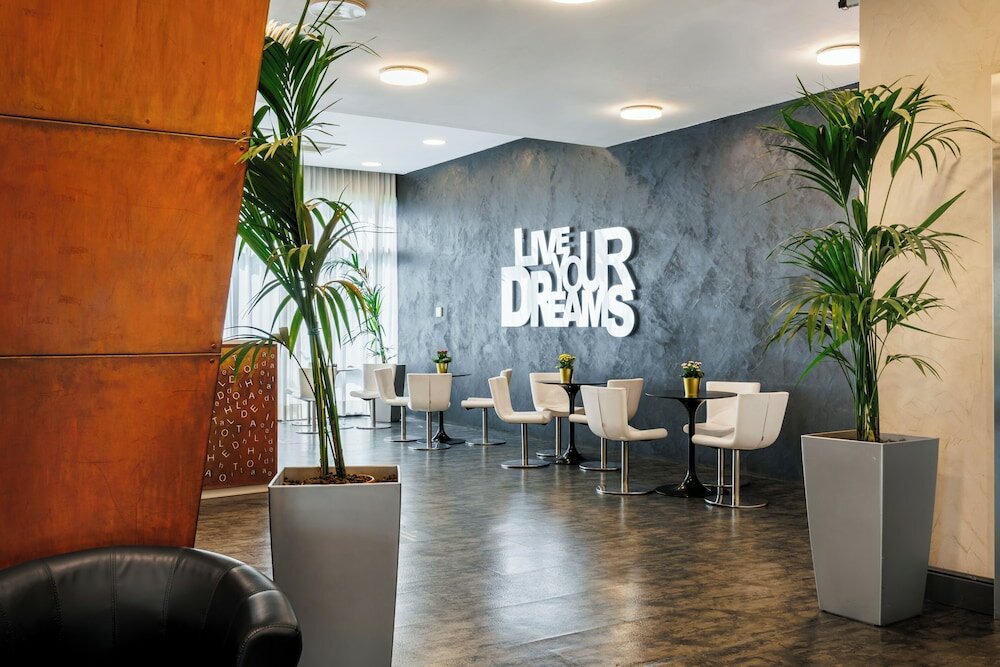 Фото IH Hotels Milano Lorenteggio