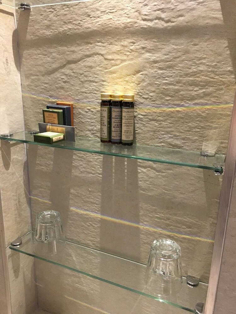 Фото Grey Street Hotel