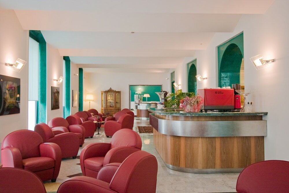 Фото Ateneo Garden Palace