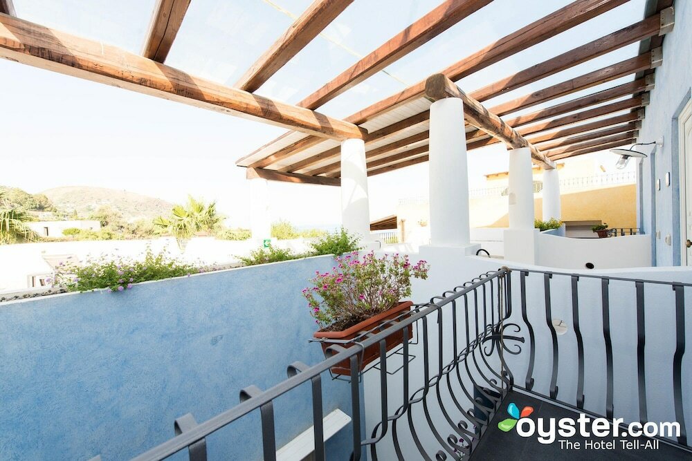 Фото Hotel Bougainville