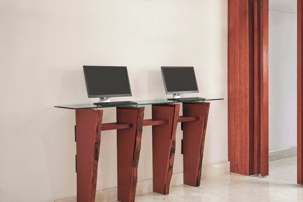 Фото Fairfield by Marriott Bali Legian