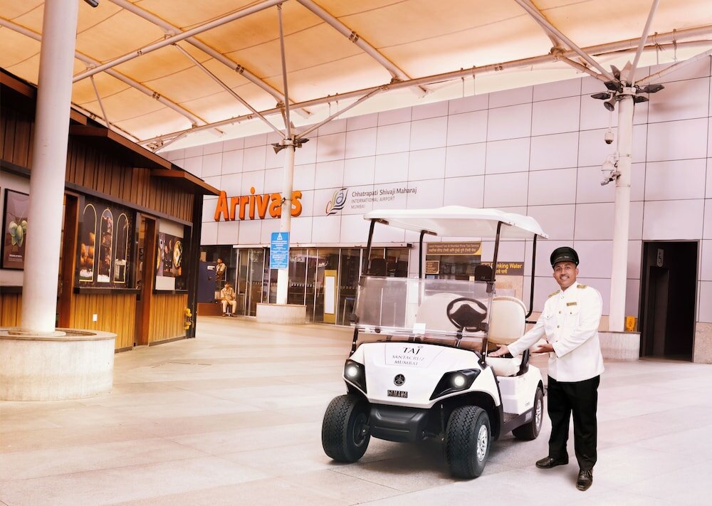 Фото Taj Santacruz