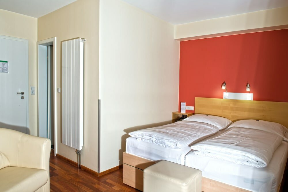 Фото Town Hotel Wiesbaden