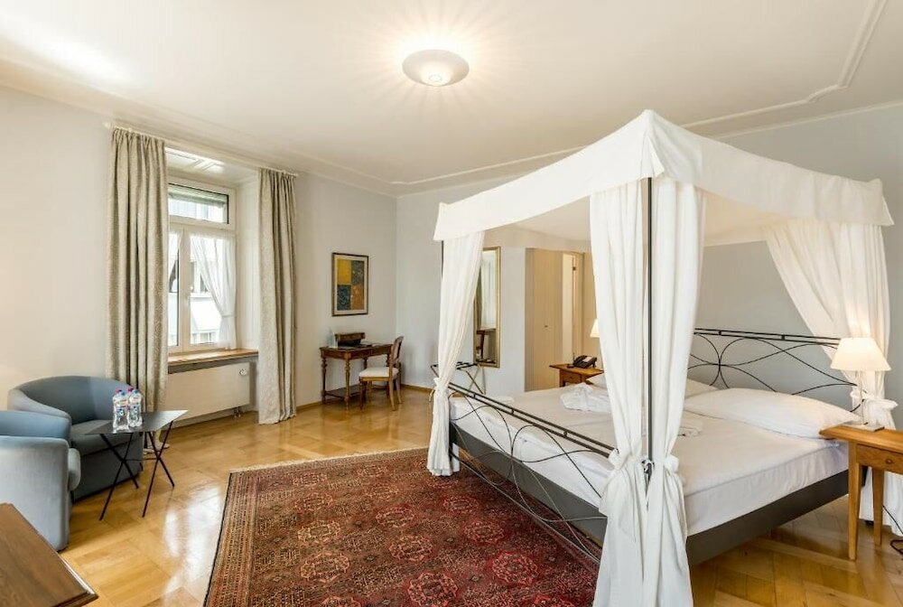 Фото Grand Hotel Europe