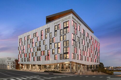 Гостиница Hyatt Centric Beale Street Memphis в Мемфисе