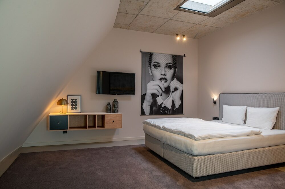 Фото Miano Hotel & Bar