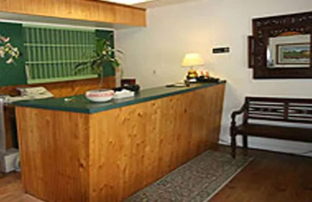 Фото Community Court Motel