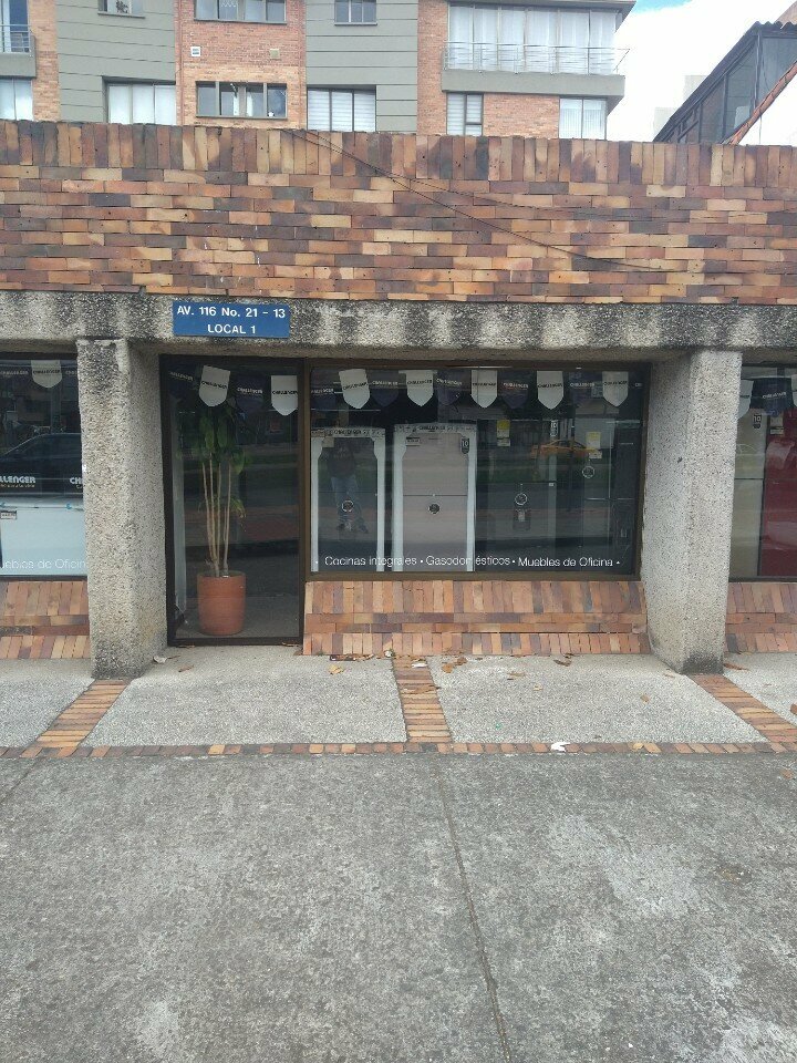 Household appliances store Challenger, Bogota, photo