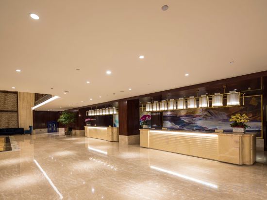 Фото Ramada Queenstown Central