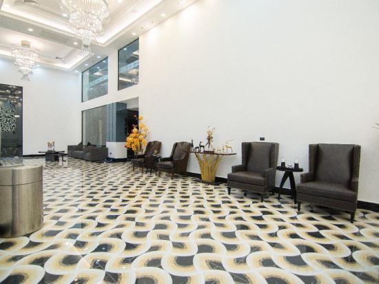 Фото SureStay Hotel by Best Western Vientiane