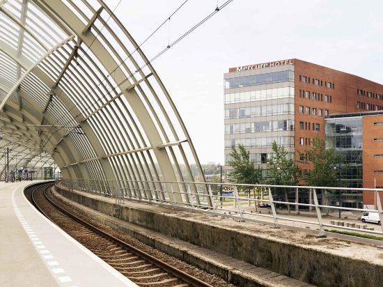 Фото Mercure Hotel Amsterdam Sloterdijk Station