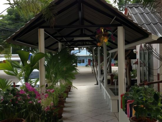 Фото Phuket Airport Inn