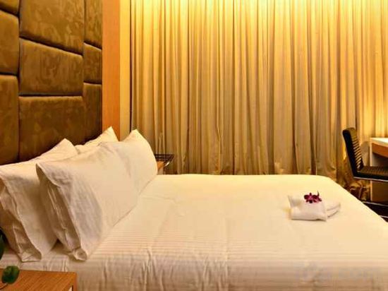 Фото The Seacare Hotel