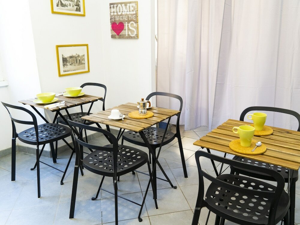 Фото Salotto Piramide B&b