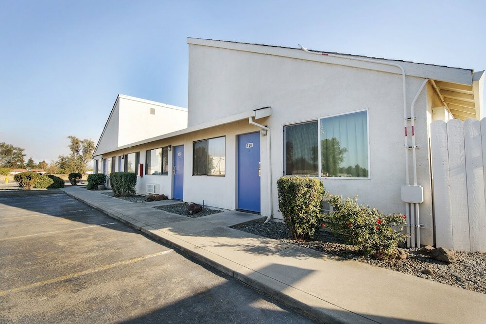 Фото Super 8 by Wyndham Dunnigan