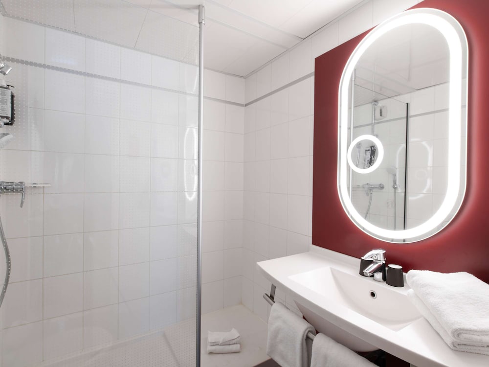 Фото Ibis Paris Grands Boulevards Opera 9th