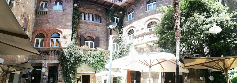 Фото Albergo Ristorante La Rosetta