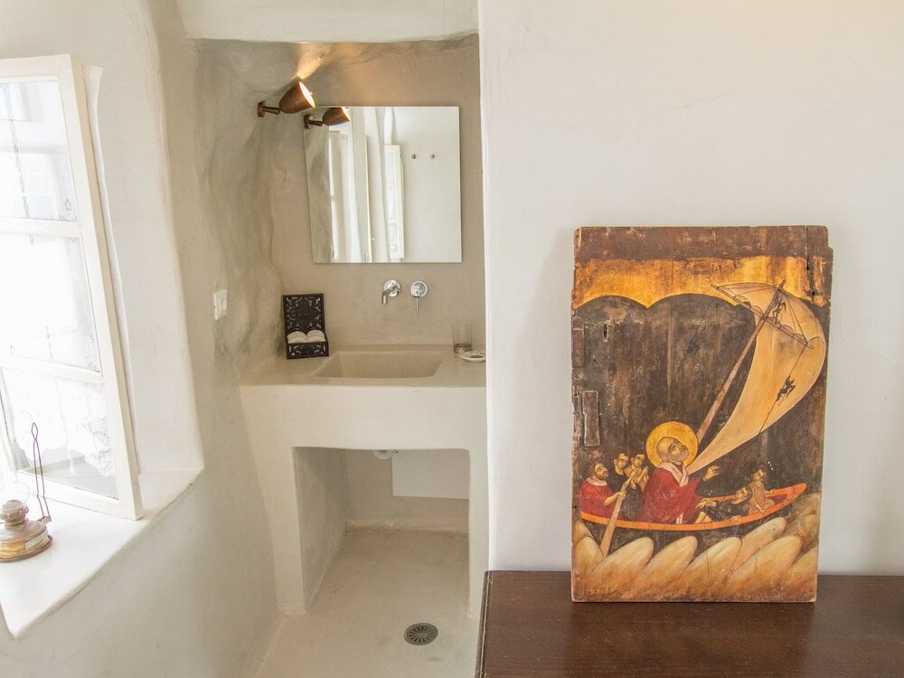 Фото Hector Cave House