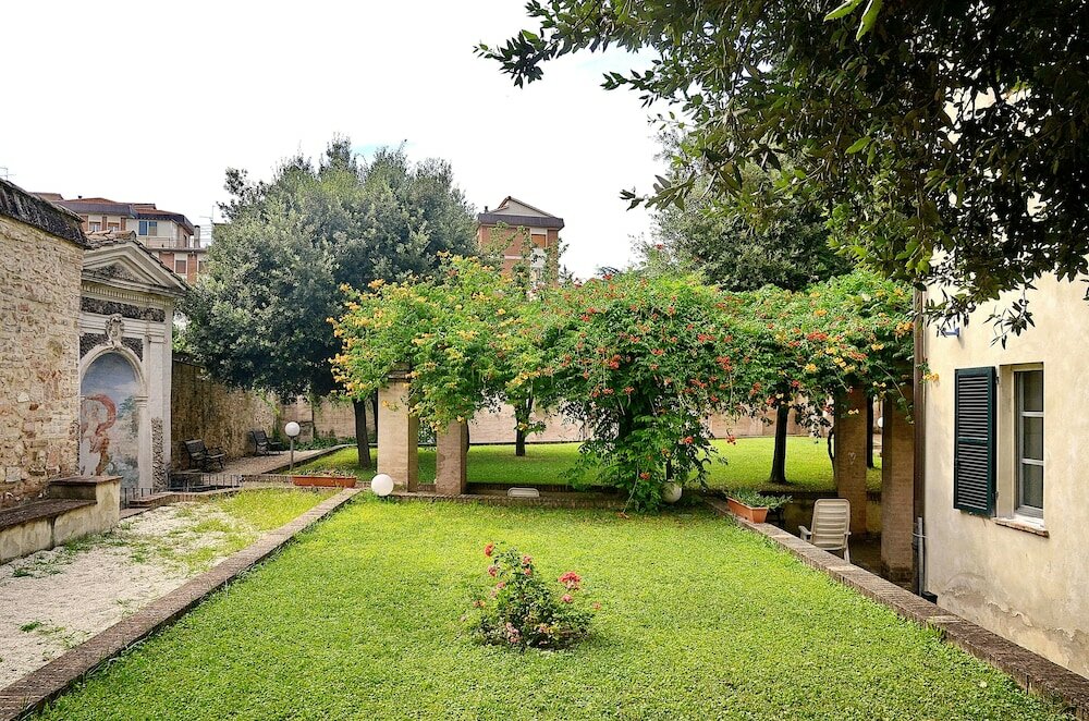 Фото Ostello Palazzo Pierantoni