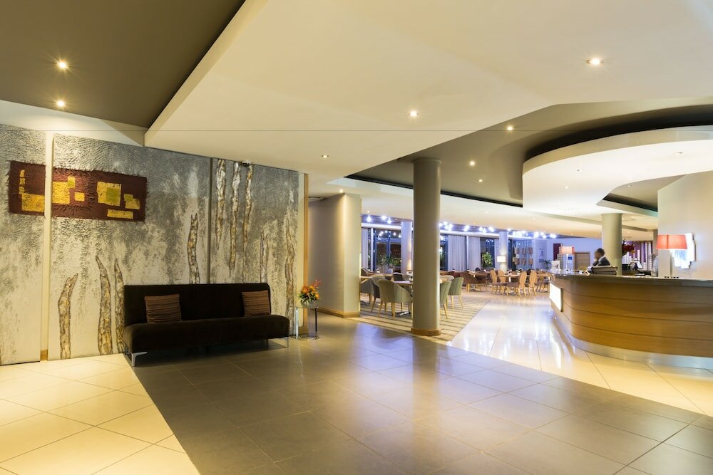 Фото Holiday Inn Express Sandton Woodmead, an Ihg Hotel