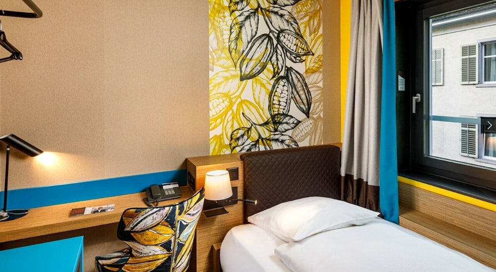 Фото Swiss Chocolate Lausanne by Fassbind