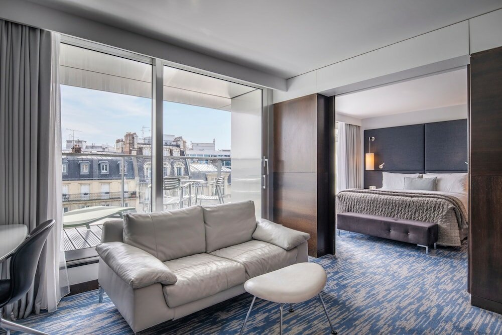 Фото Renaissance Paris Arc de Triomphe Hôtel