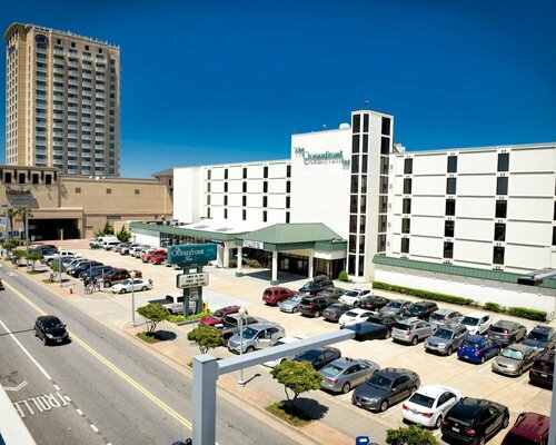 Гостиница Oceanfront Inn в Вирджиния-Бич