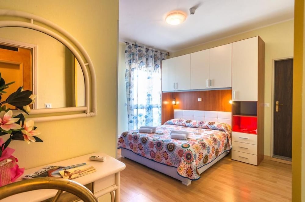 Фото Hotel Romantik