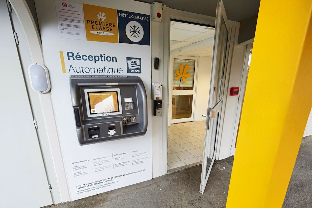 Фото Premiere Classe Blois Nord