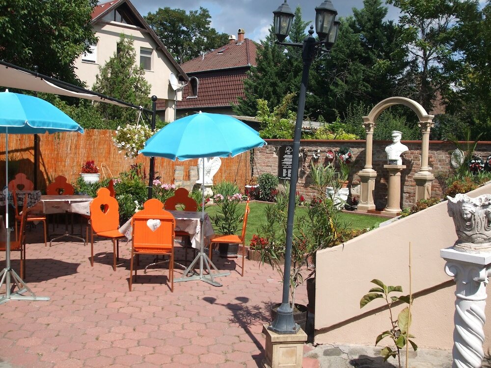 Фото Attila Hotel & Restaurant