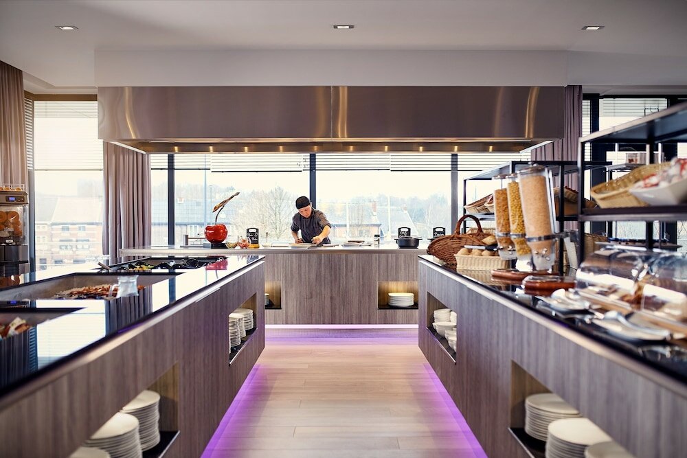 Фото Van Der Valk Hotel Charleroi Airport