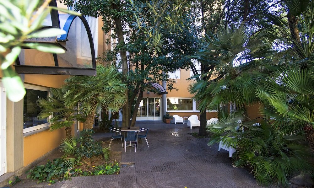 Фото Hotel Mistral 2