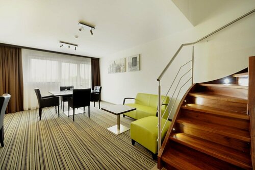 Гостиница Van Der Valk Hotel Charleroi Airport в Шарлеруа