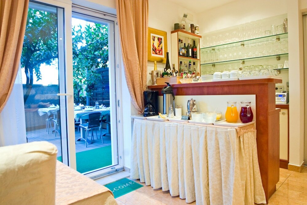 Фото Villa Midea