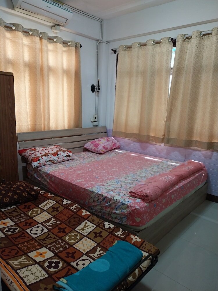 Фото Danee Hostel